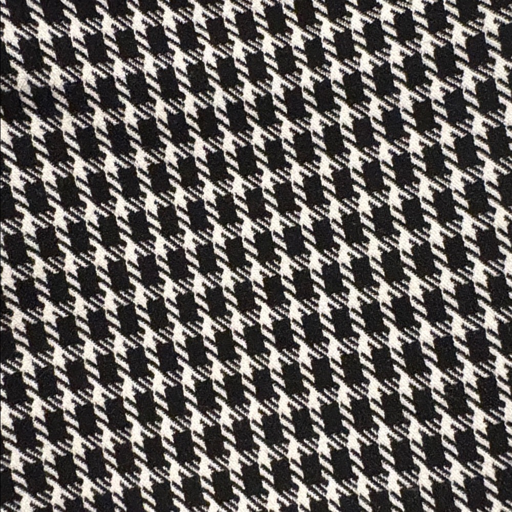 Checkered Cropped Pants - Picture 5 of 5